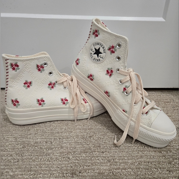 Converse All Stars Shoes - Converse Lift Hi Top Rose Cross Stitch Size 10 Wore Once EUC
